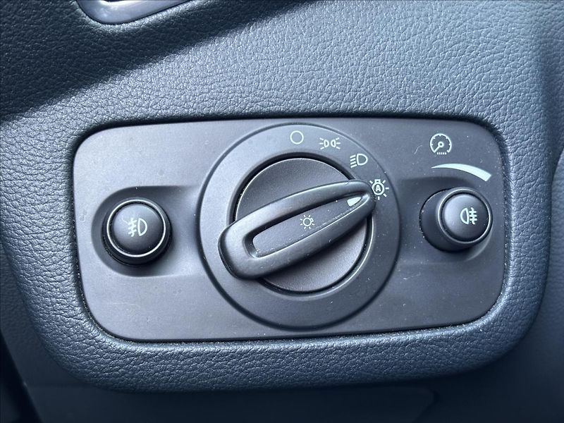 Ford C-MAX 2,0 TDCi 103kW Titanium - fotka 29 z 39