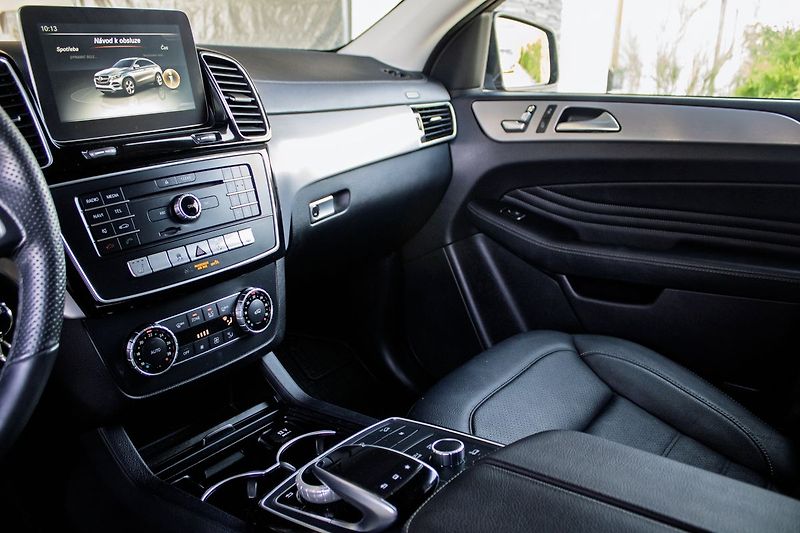 Mercedes-Benz GLE - fotka 14 z 21