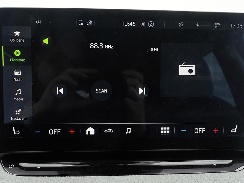 Škoda Enyaq Lounge - fotka 10 z 24