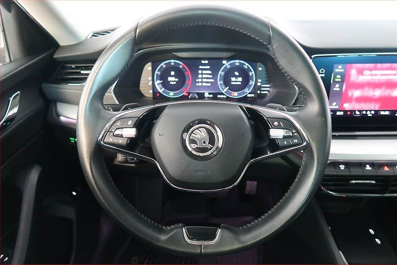 Škoda Octavia (2023) 2.0 TDI - fotka 16 z 19