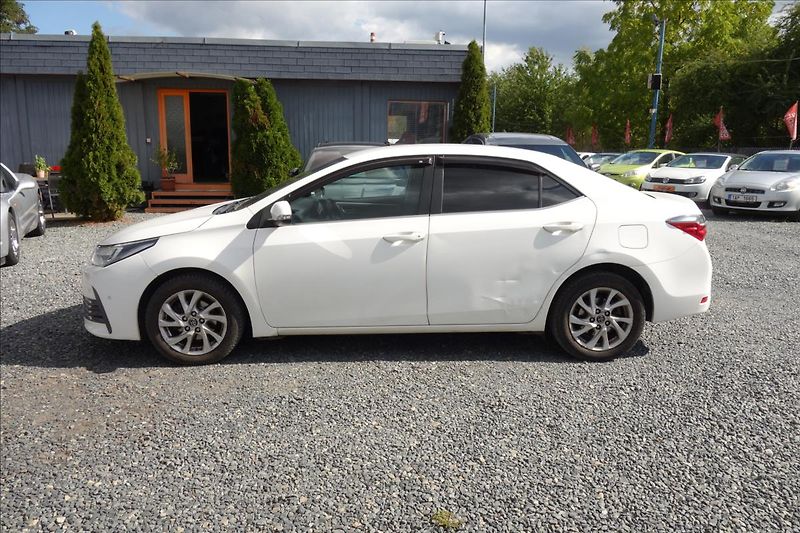 Toyota Corolla 1,6 VVT-i + LPG, ČR, AUTOMAT. - fotka 3 z 5