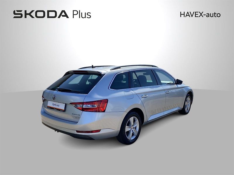 Škoda Superb (2017) Combi 2.0 TDI 4x4 Ambition - fotka 2 z 30