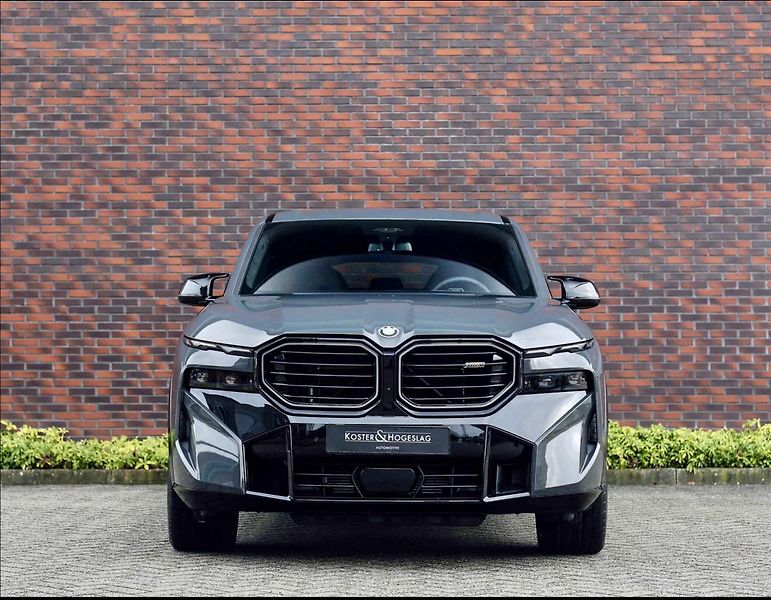 BMW XM (2023) 4.4 V8*Bowers&Wilkins - fotka 10 z 46