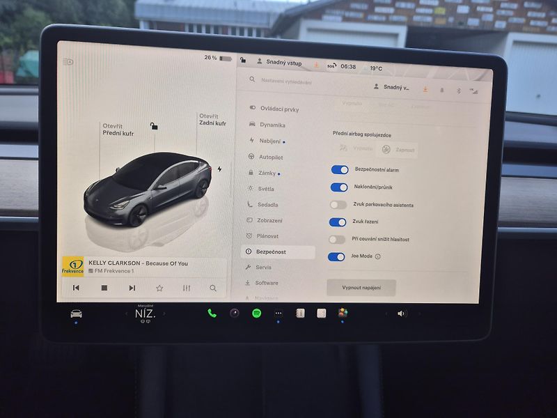 Tesla Model 3 LONG RANGE DUAL MOTOR 91,4% - fotka 28 z 49
