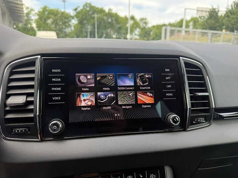 Škoda Karoq Sportline 1.5 TSI 110kw DSG - fotka 12 z 25
