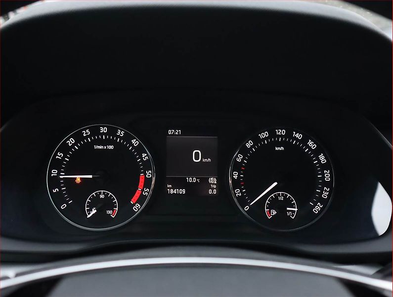 Škoda Octavia (2021) 2.0 TDI, Serv.kniha, Tempomat - fotka 11 z 21