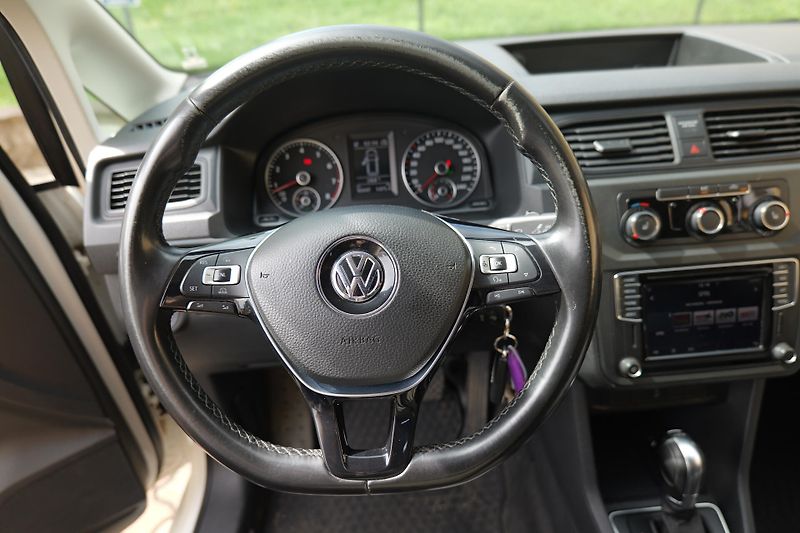 Volkswagen Caddy 1.4 TSi DSG Kam CarPlay Tažné - fotka 21 z 33