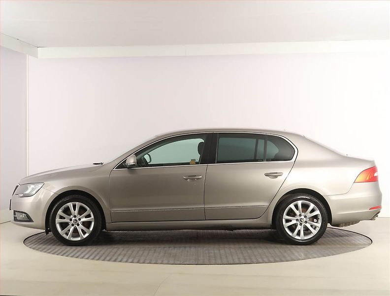 Škoda Superb (2014) 1.4 TSI, Serv.kniha, Bi-Xenony - fotka 3 z 20