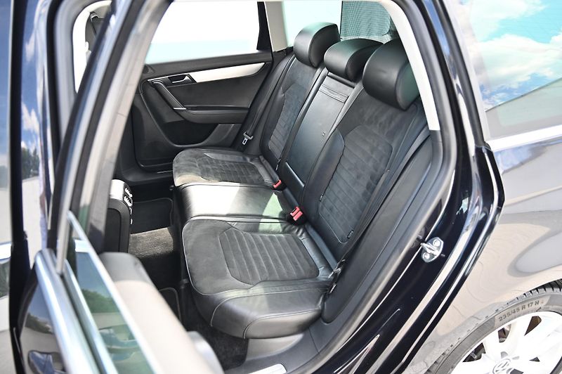 Volkswagen Passat Variant 2.0TDI 103KW Highline  - fotka 36 z 52