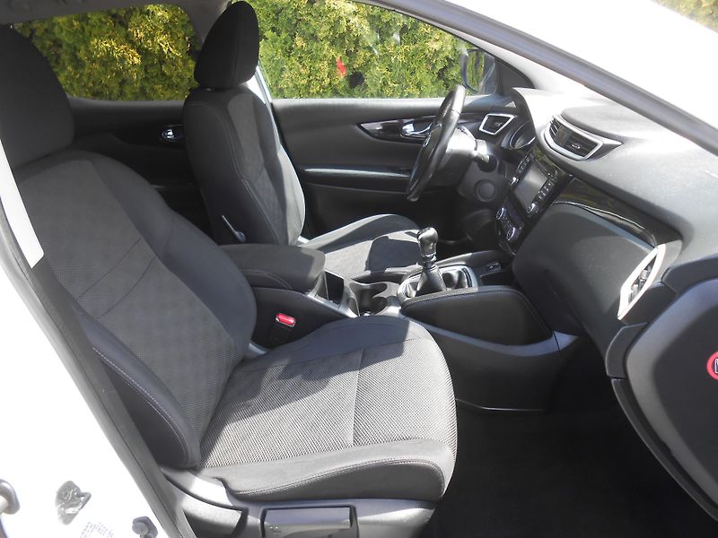 Nissan Qashqai 1.5DCi,LED,KAMERA,PANORAMA - fotka 20 z 49
