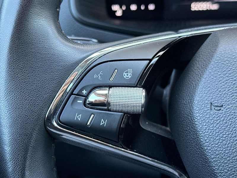 Škoda Karoq (2023) 1.5 TSI Ambition - fotka 21 z 30