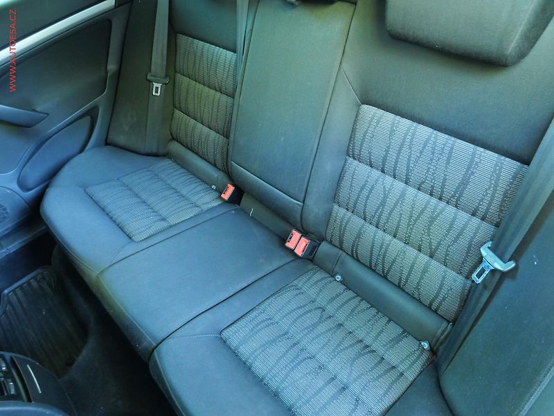 Škoda Octavia (2010) 2.0TDi, Xenon, AC - fotka 10 z 22