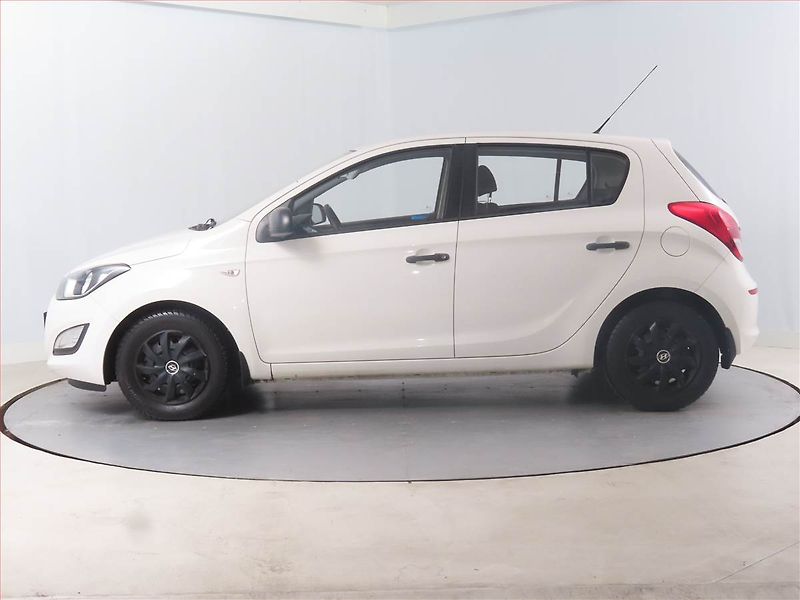 Hyundai i20 (2013) 1.2, Serv.kniha - fotka 3 z 13