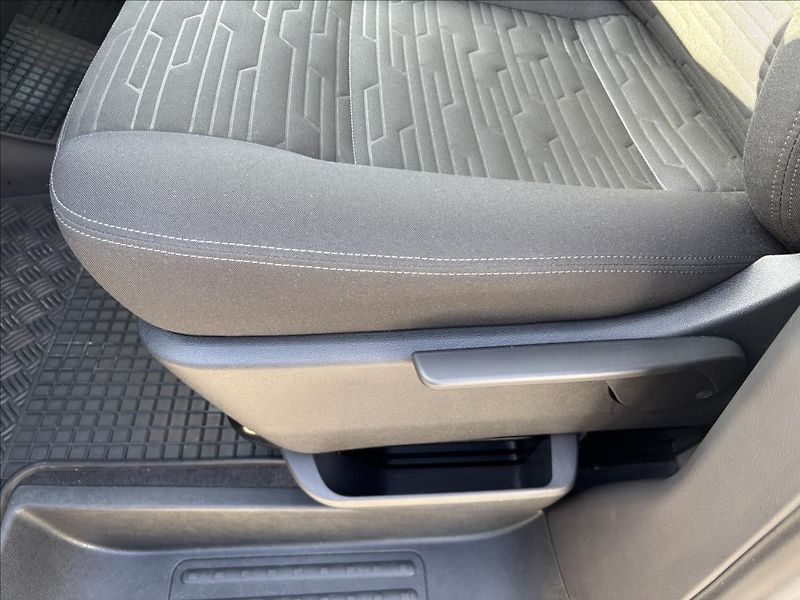 Volkswagen Multivan 2,0 TDI Comfortline 4x4 AUT - fotka 30 z 49