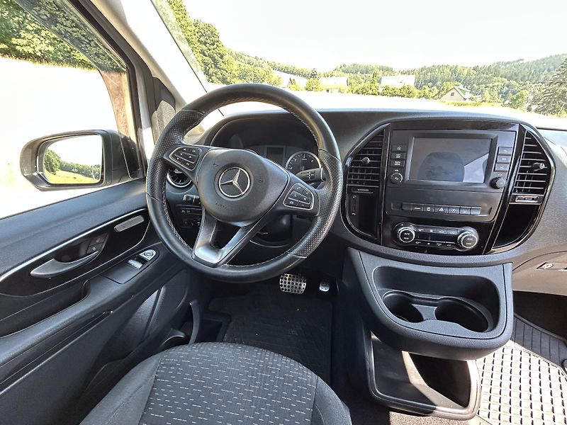Mercedes-Benz Vito (2023) Tourer 119 4x4 - fotka 9 z 13