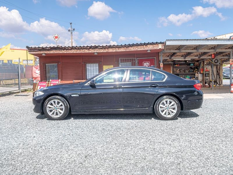 BMW Řada 5 (2013) 2.0D 135KW mat – NOVÉ V ČR - fotka 8 z 44
