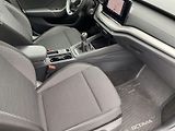 Škoda Octavia (2024) 1.5 TSI Ambition+ - náhled 8