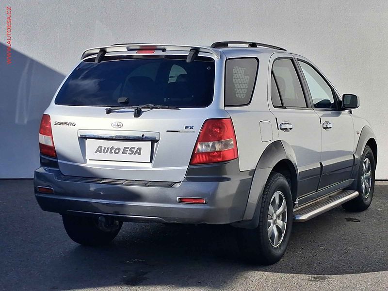 Kia Sorento (2005) 2.5D 4x4, ČR, autoAC, tažné - fotka 4 z 16