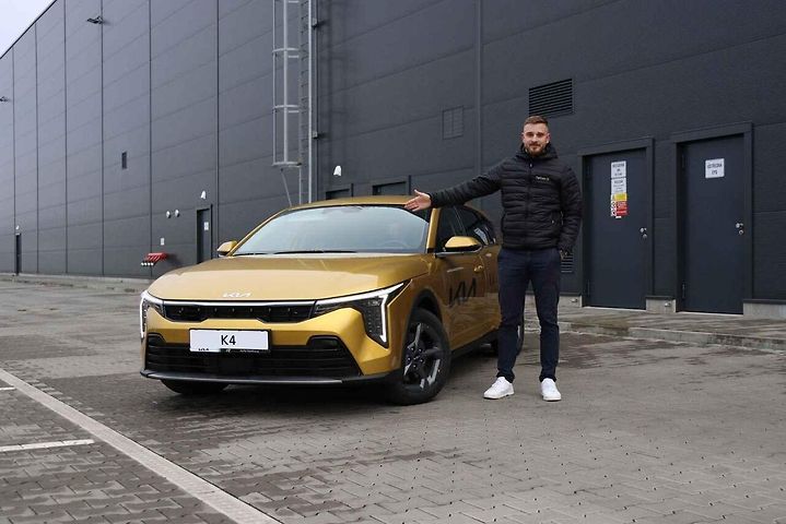 Kia K4 s motorem 1.6 turbo.
