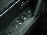 Peugeot 2008 (2023) GT 54 kWh, SoH 94% - náhled 16