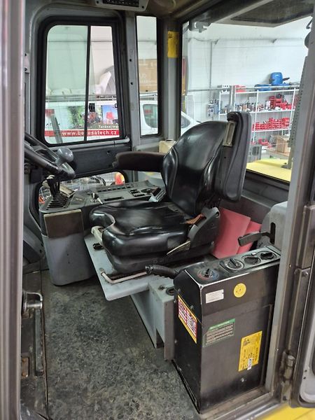 Ostatní Hyundai 70 D-7 A - fotka 24 z 30