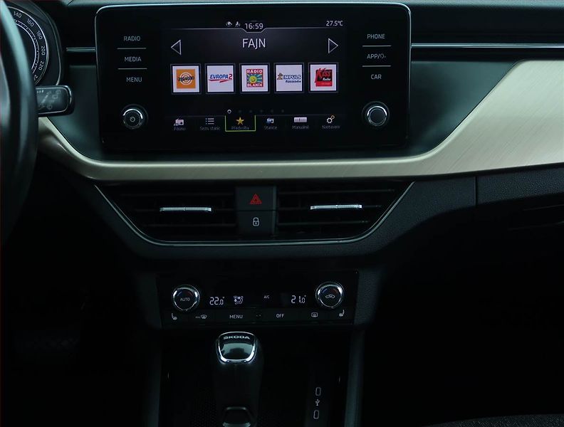 Škoda Scala (2019) Style 1.5 TSI, Automat, ČR - fotka 12 z 20