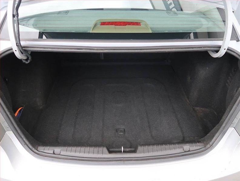 Chevrolet Cruze (2009) 1.6 i 16V, nová STK, rezervace - fotka 13 z 15
