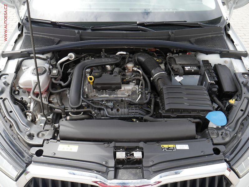 Škoda Fabia (2022) 1.0 TSI, 1.maj,ČR, Style, LED - fotka 20 z 20