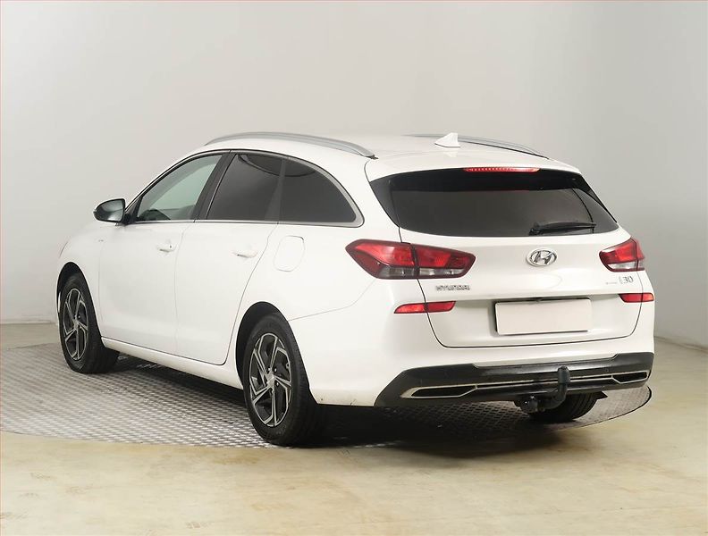Hyundai i30 (2022) Smart 1.5 DPI, ČR,1.maj - fotka 4 z 21