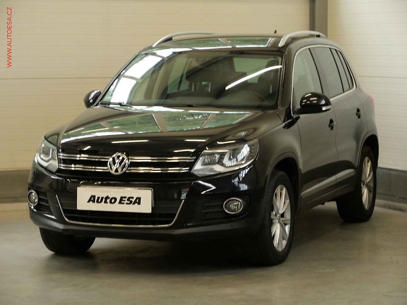 Volkswagen Tiguan (2012) 2.0TDi 4x4, DSG, navi, xenon - fotka 3 z 19