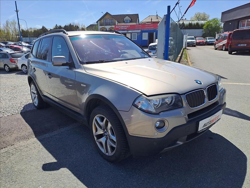 BMW X3 2,0 i 4x4 - fotka 2 z 13