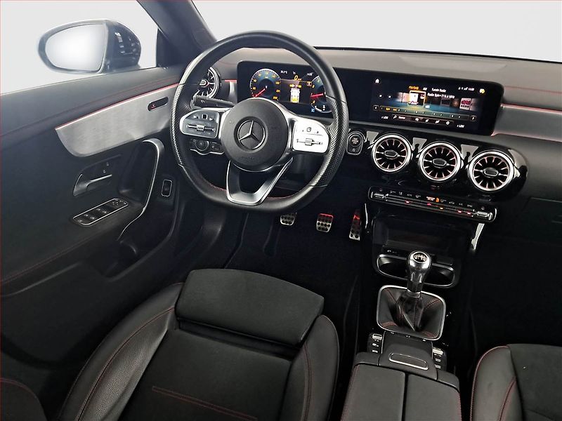 Mercedes-Benz CLA (2021) AMG Paket 200 - fotka 7 z 19