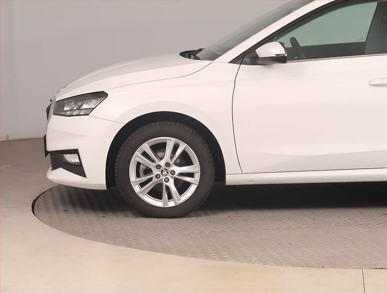 Škoda Fabia (2025) 1.0 TSI, Top Selection, FullLe - fotka 14 z 18