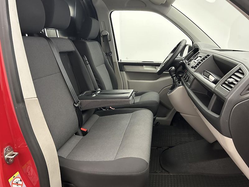 Volkswagen Transporter 2.0 TDI - fotka 16 z 21