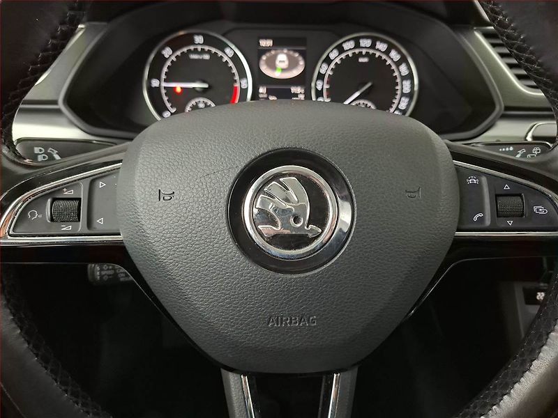 Škoda Superb (2015) 2.0 TDI 4x4, 4X4, Kůže, Navi - fotka 20 z 24