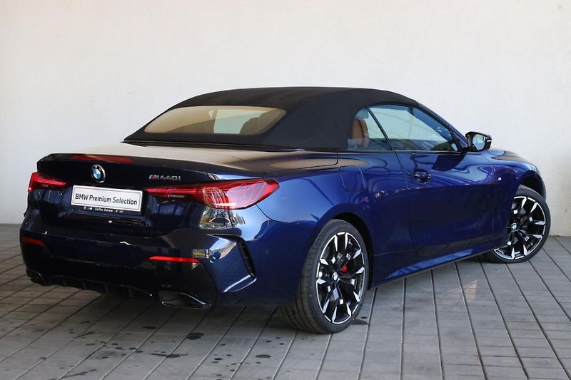 BMW Řada 4 M440i xDrive Convertible - fotka 5 z 27