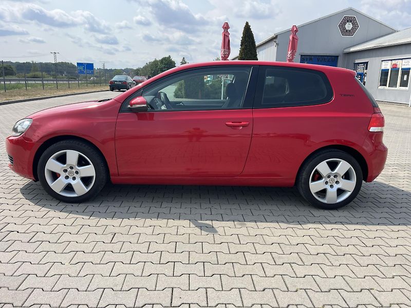 Volkswagen Golf (2009) 1.4i-59 kW - fotka 4 z 10