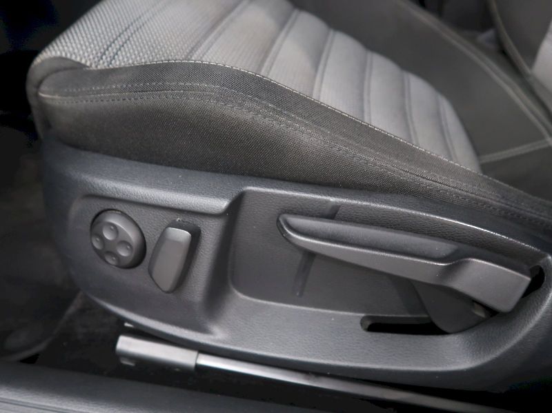 Volkswagen CC (2017) 2.0TDI 110KW - fotka 14 z 33