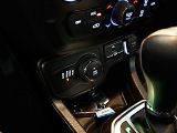 Jeep Renegade (2020) 1.3i,T4,180CV,REZERVOVÁNO - náhled 25