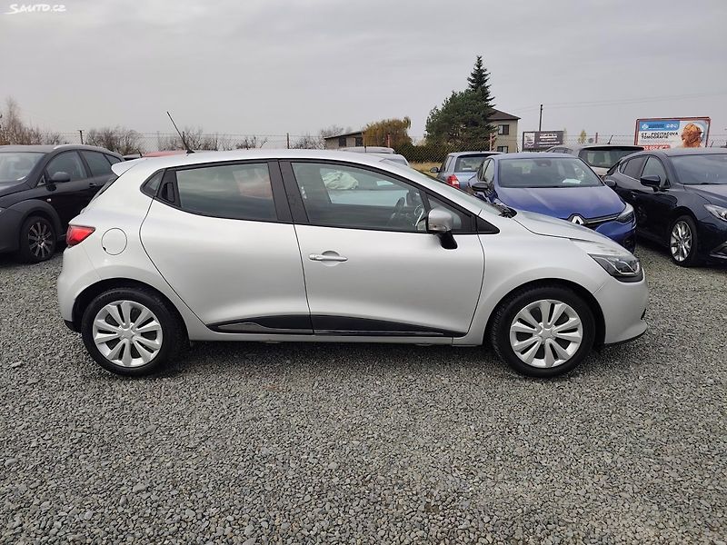 Renault Clio (2015) - fotka 9 z 30