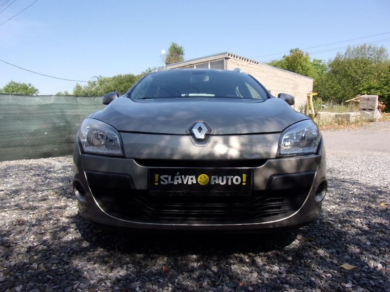 Renault Mégane (2010) 1.4TCe96kW 2xALU KOLA DIGIKLIM - fotka 2 z 22