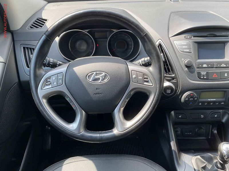 Hyundai ix35 (2014) 2.0 GDi, Trend, kamera, bixen - fotka 11 z 16
