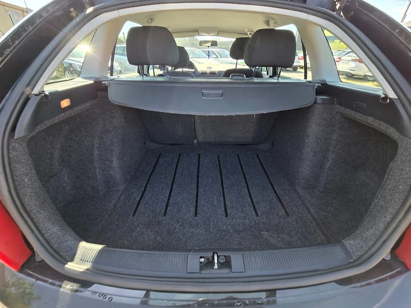 Škoda Fabia (2007) 1.4 MPi 59 KW Ambiente - fotka 17 z 23