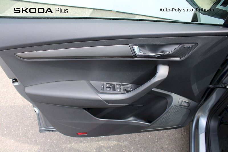 Škoda Karoq (2019) Scout 2.0TDI / 140kW 4x4 7°DSG - fotka 9 z 24