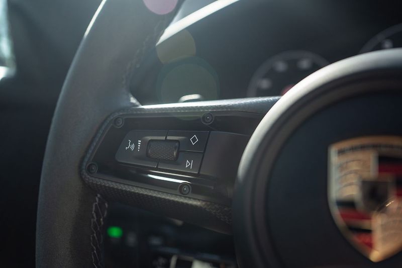 Porsche 911 Carrera GTS Coupe - fotka 23 z 28