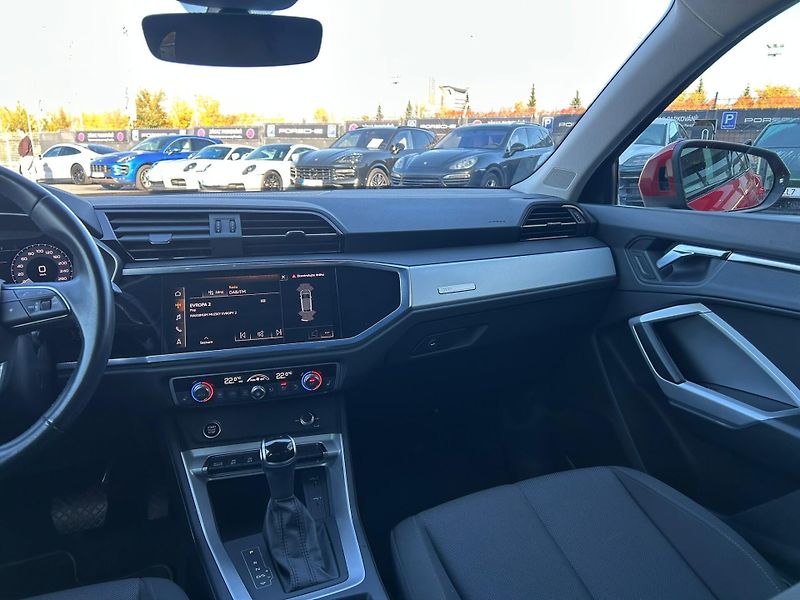 Audi Q3 2.0TDi 110kW - fotka 11 z 24