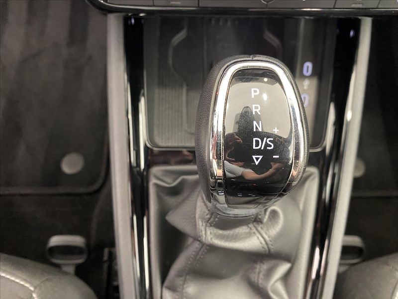 Škoda Scala 1,0 TSI 85kW DSG Monte Carlo - fotka 17 z 27