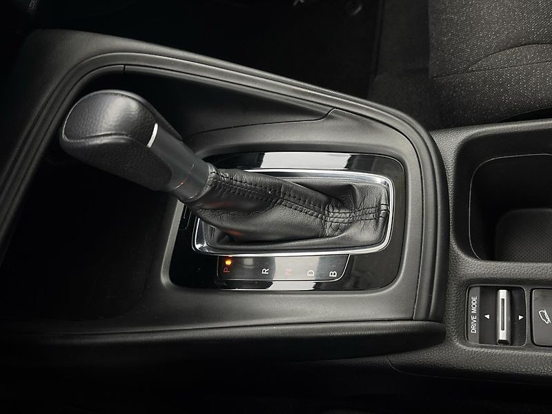 Honda HR-V Elegance e-CVT - fotka 20 z 26