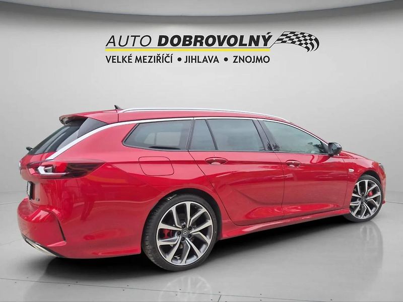 Opel Insignia GSi Sports Tourer F 2.0 SHT & - fotka 8 z 49