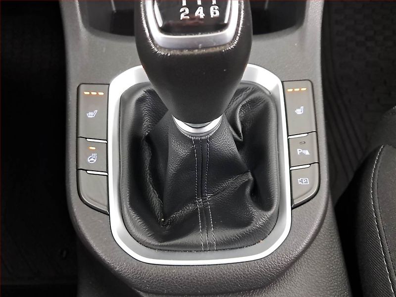 Hyundai i30 (2021) 1.0 T-GDI, Serv.kniha, Navi - fotka 17 z 19
